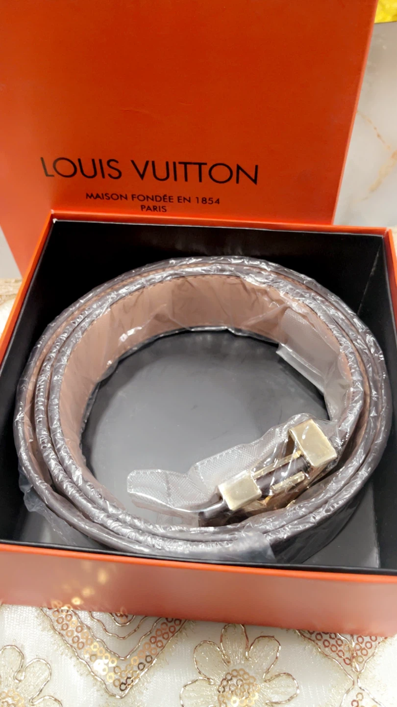 Louis Vuitton Belt with LV Buckle - photo 4