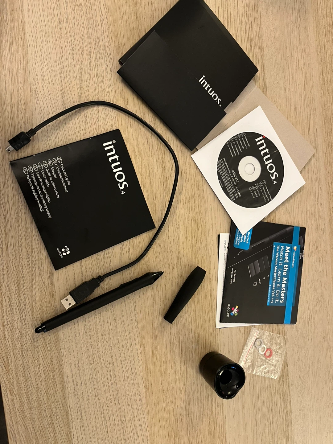 Wacom Intuos4 Digital Graphics Drawing Tablet - photo 5