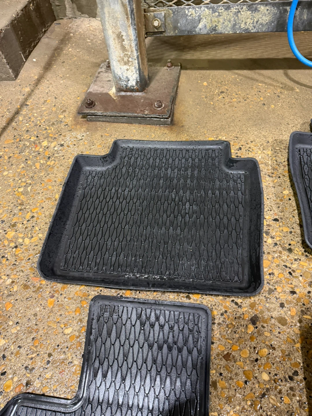 Mazda CX-50 OEM All-Weather Floor Mats (Front & back rows) - photo 4