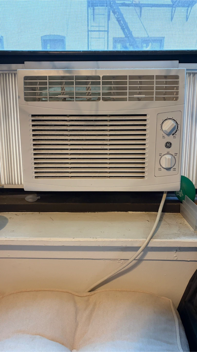 GE Window AC Unit + Support Bracket