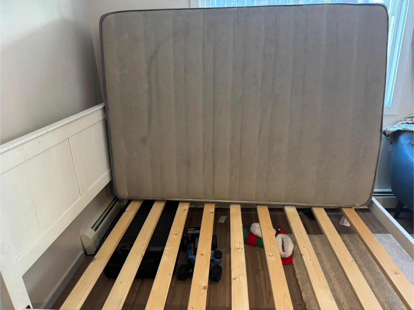 Queen Bed Frame & Premium Mattress – Like New + Warranty - photo 3