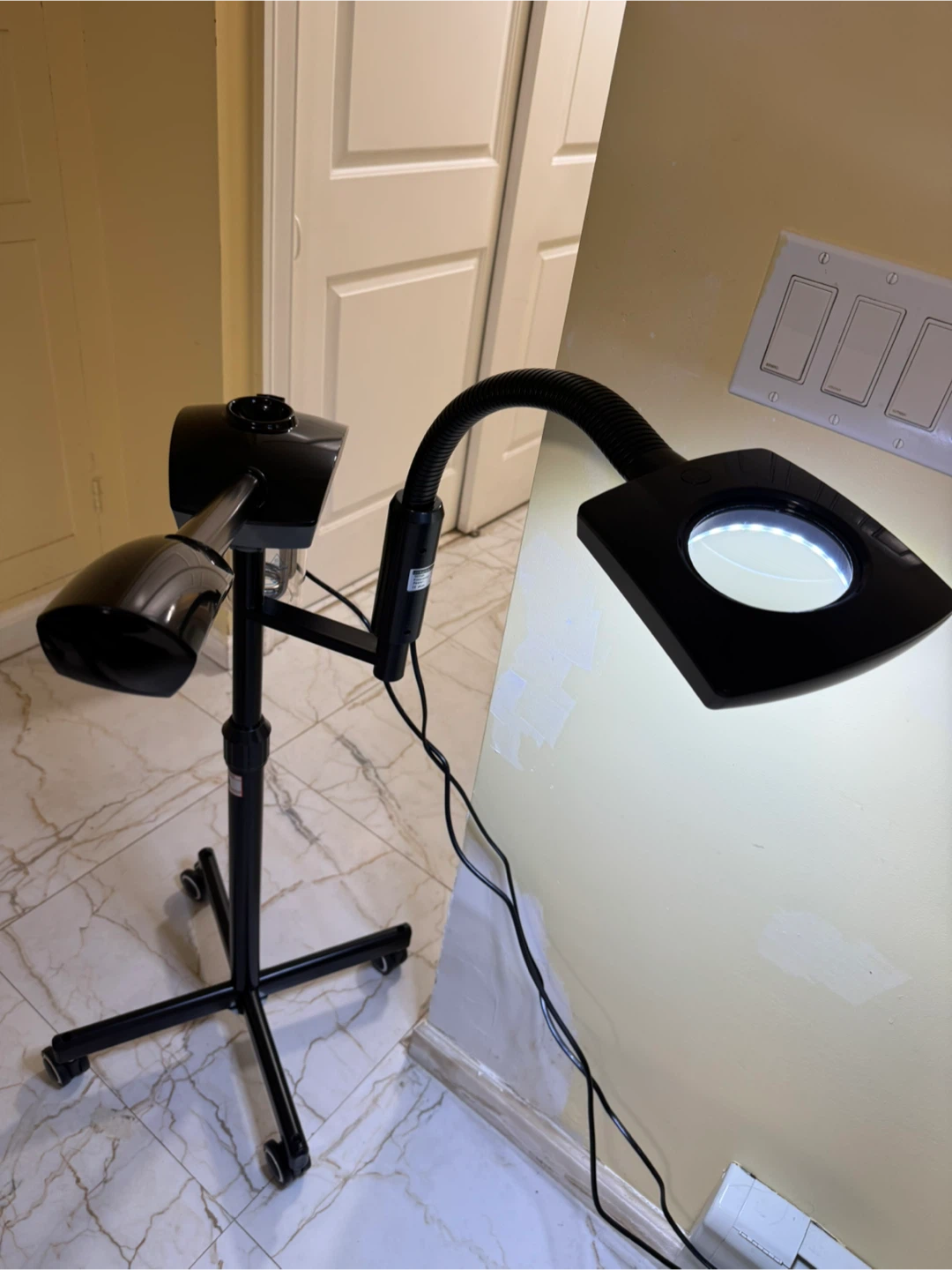 LED Magnifying Lamp with Stand