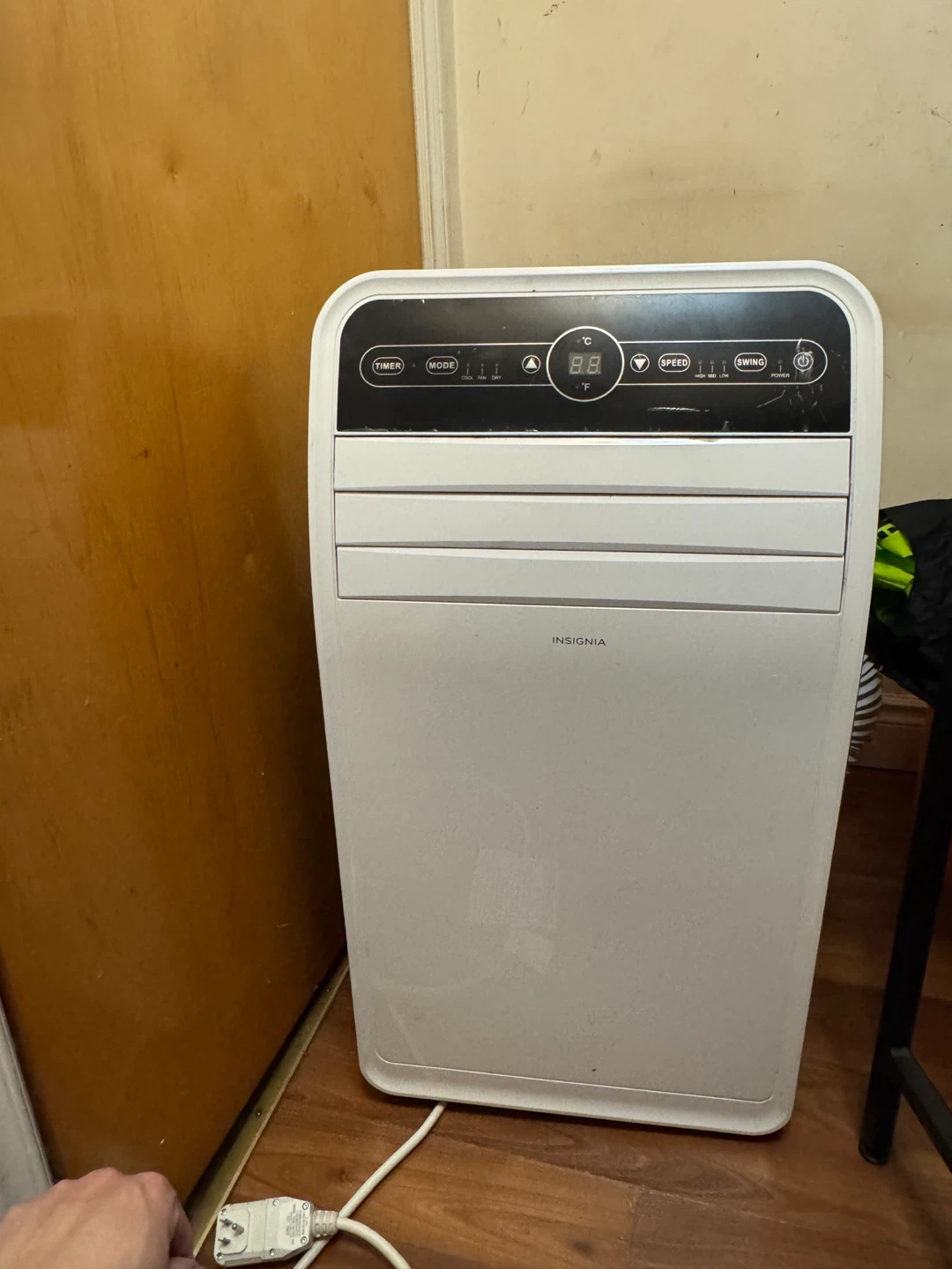 Insignia Portable Air Conditioner NS-AC10WH9-C - photo 3