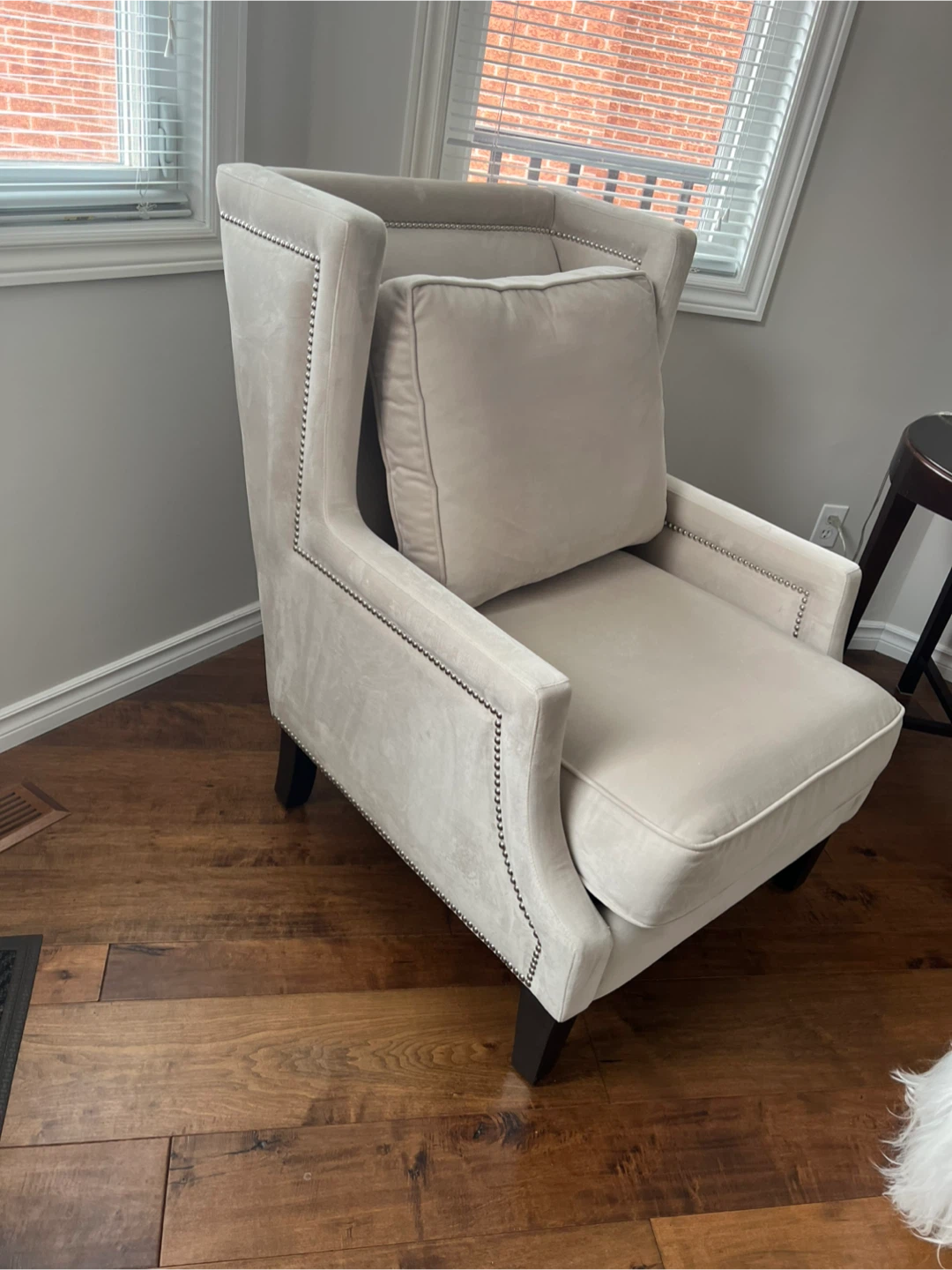 Gorgeous accent chair