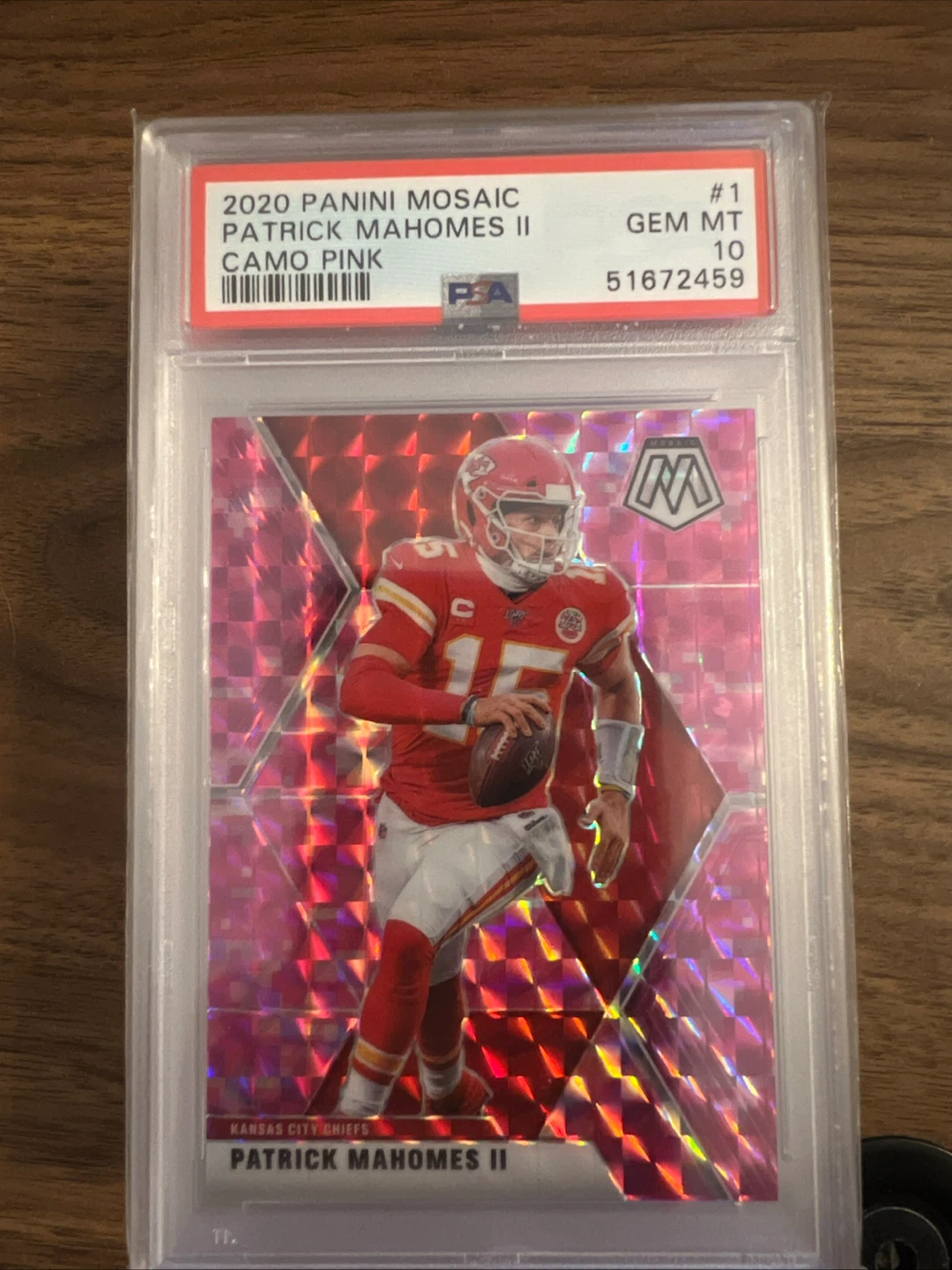 2020 Panini Mosaic Patrick Mahomes II Camo Pink #1 GEM MT 10