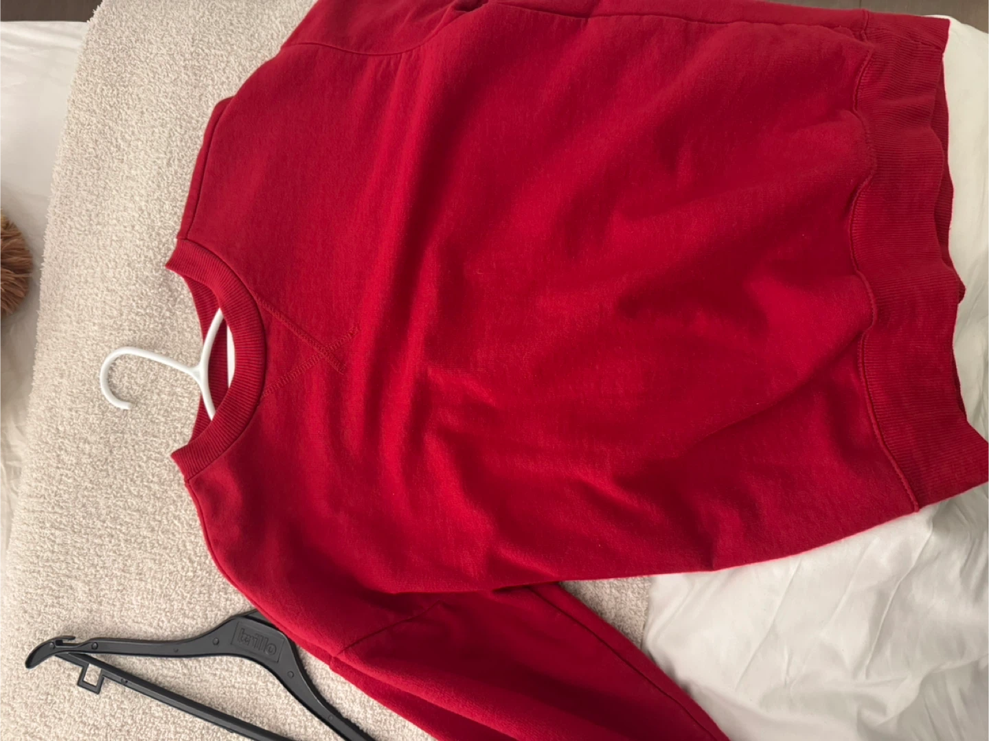 Bershka Red Crewneck Sweatshirt xs - photo 3