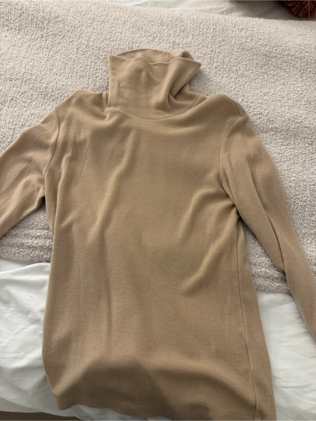 UNIQLO Turtleneck Sweater - Tan - Size M