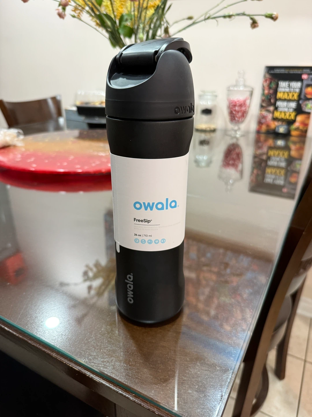 Owala FreeSip Water Bottle - 24 oz / 710 ml