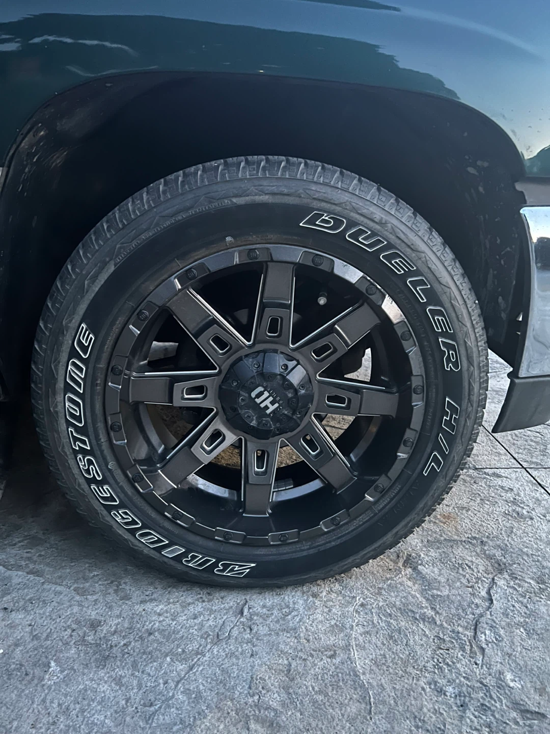 HD Wheels with Bridgestone Dueler H/L Tires - photo 3