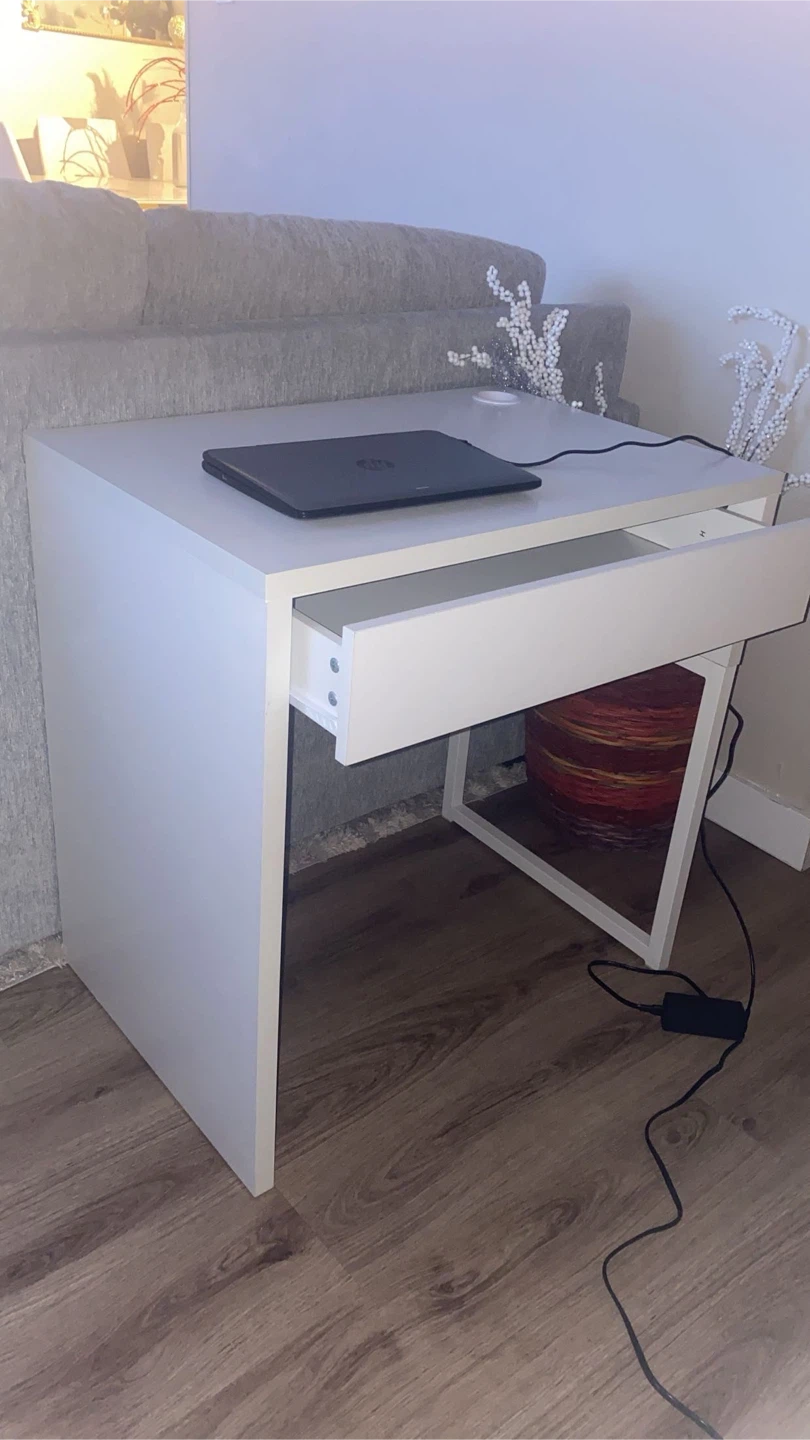 White Compact Desk with Drawer - photo 3