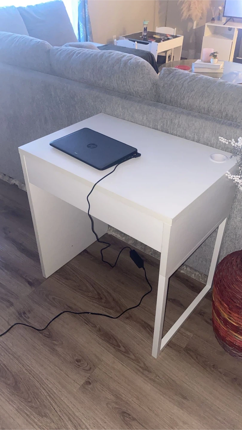 White Compact Desk with Drawer