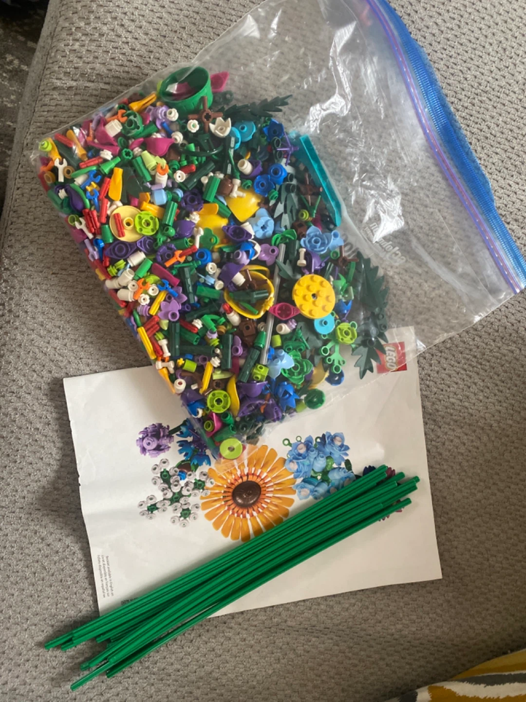LEGO Botanical Collection Wildflower Bouquet (10313) - photo 2