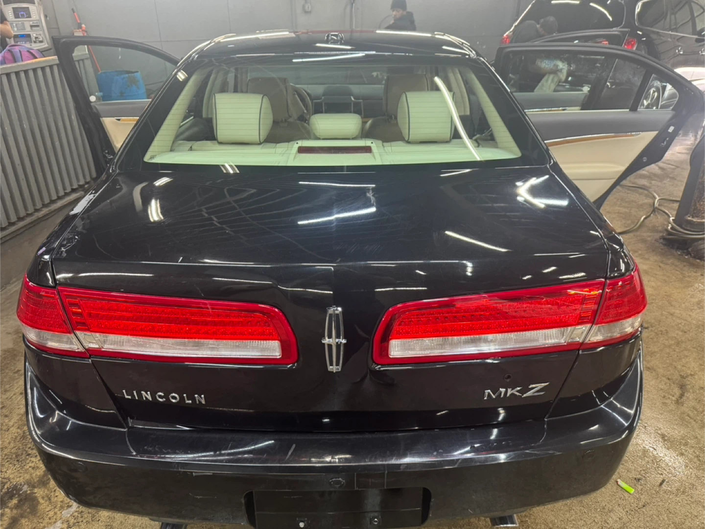 Black Lincoln MKZ Sedan - photo 5