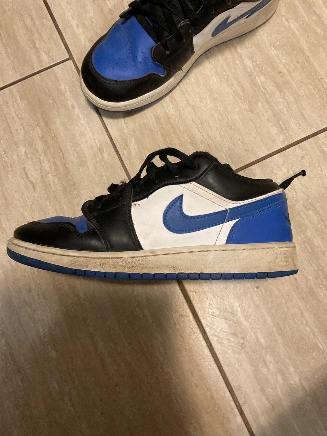 Air Jordan 1 Low SE Royal Blue Sneakers