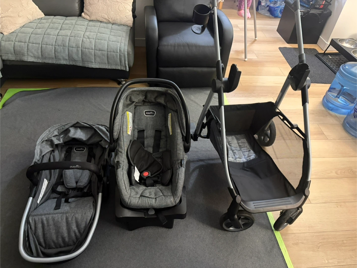 Evenflo Stroller and Car Seat Travel System - photo 2