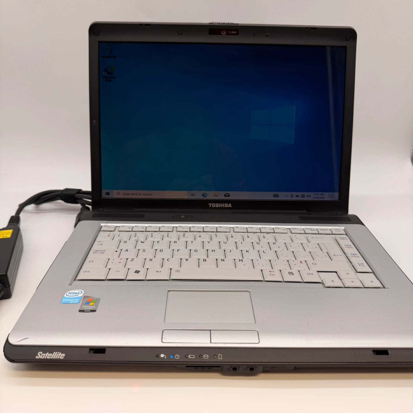 Toshiba Satellite A200 Laptop Celeron 2.5GB 100GB Works