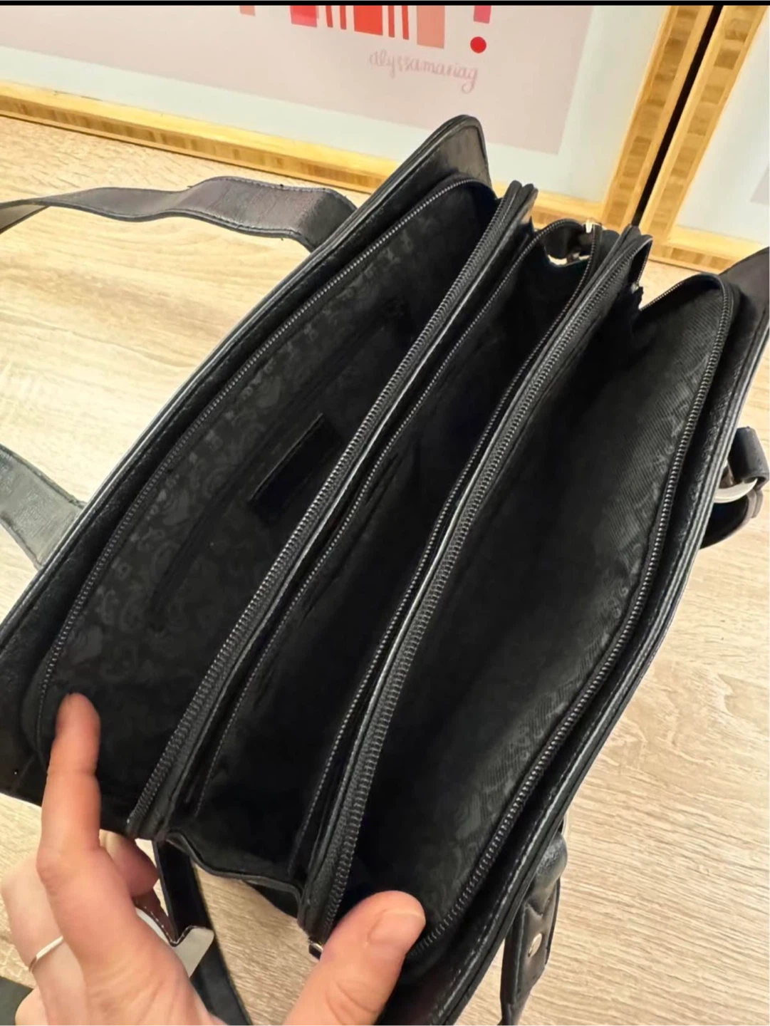 Black Shoulder Bag - photo 4