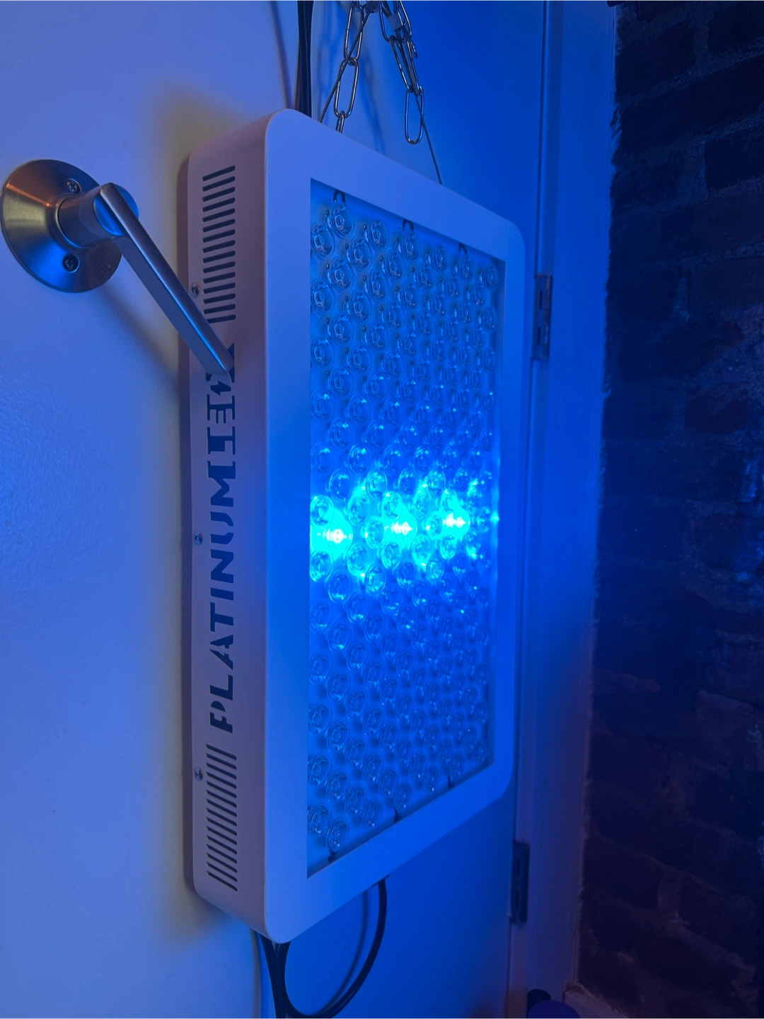 Platinum LED Bio 450 Red Light Therapy Panel - photo 4