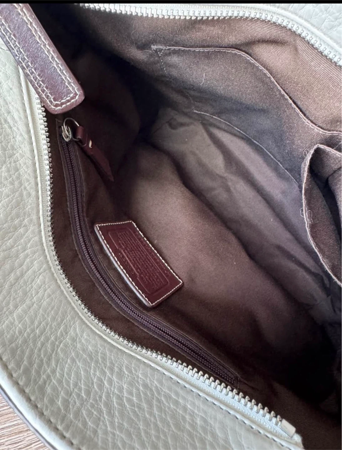 Authentic Coach Hampton Turnlock Zip Tote Shoulder Bag - photo 5