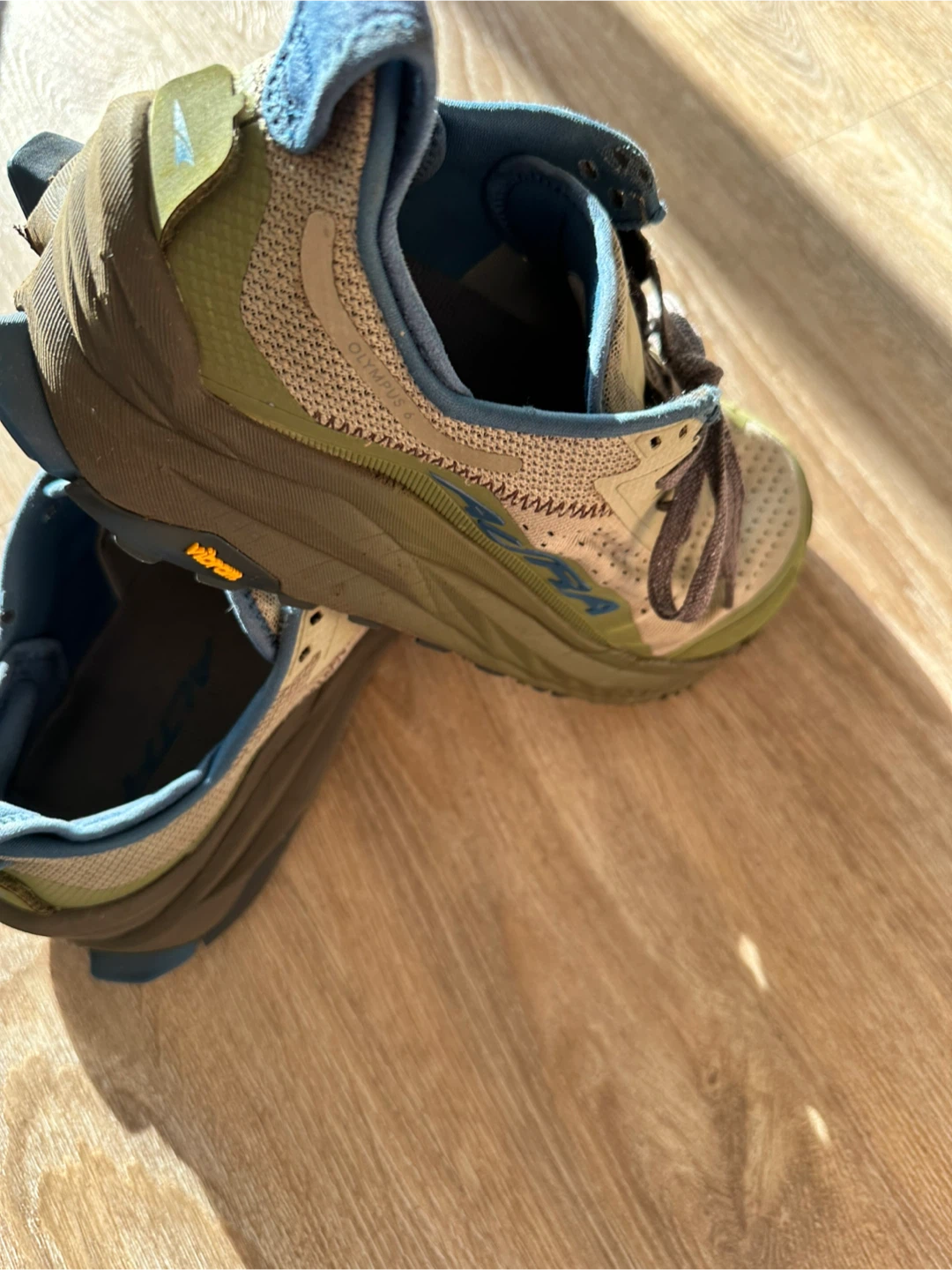 Altra Trail Running Shoes size 9 - photo 2