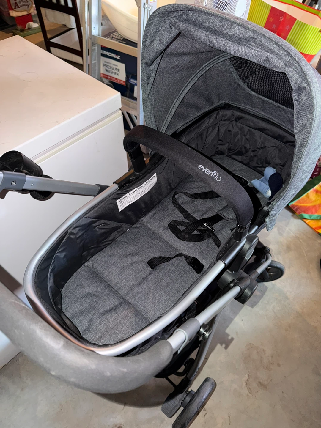 Evenflo Stroller and Car Seat Combo - Grey - photo 3
