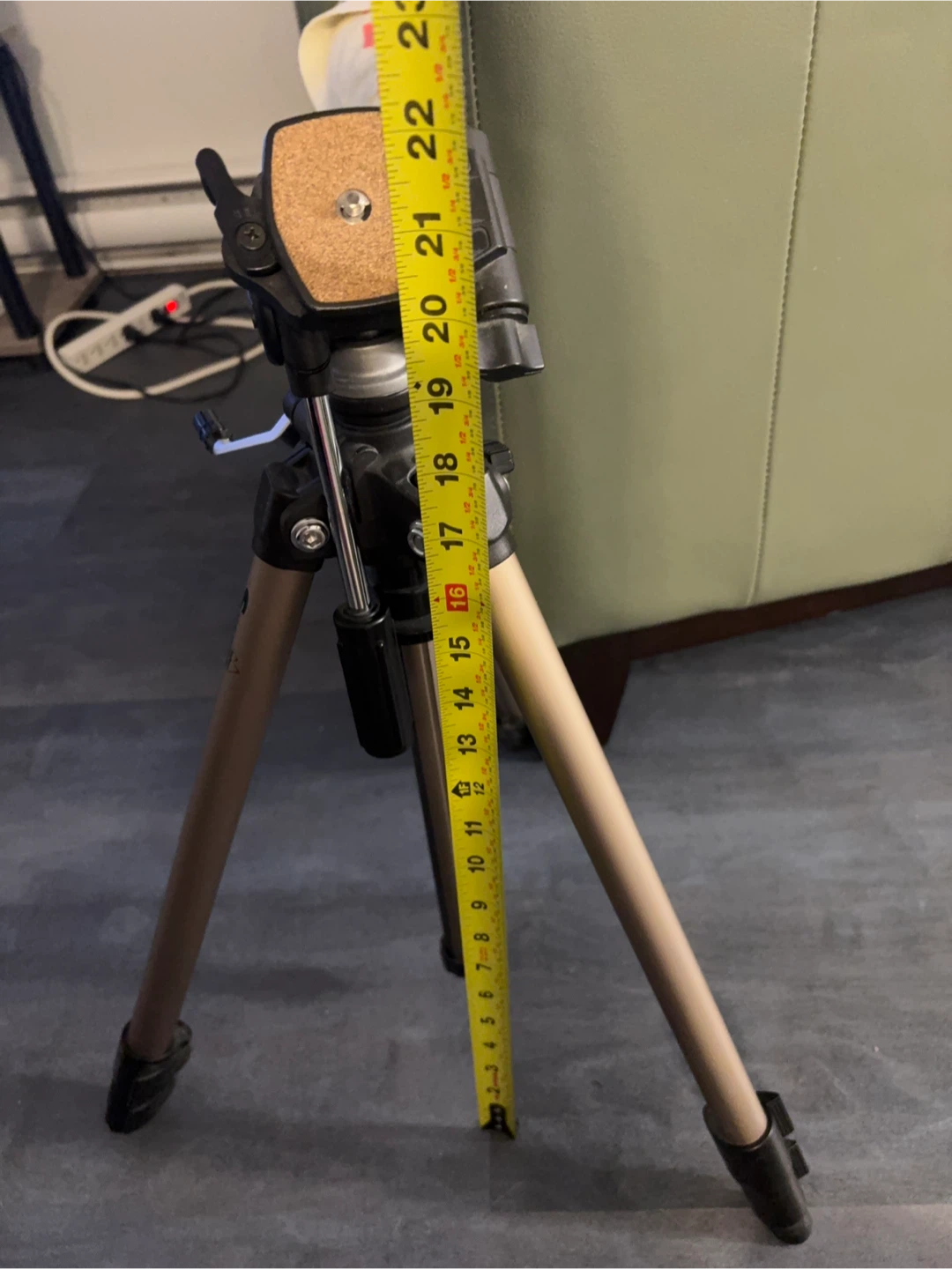 Velbon Sherpa 250 Tripod - photo 2