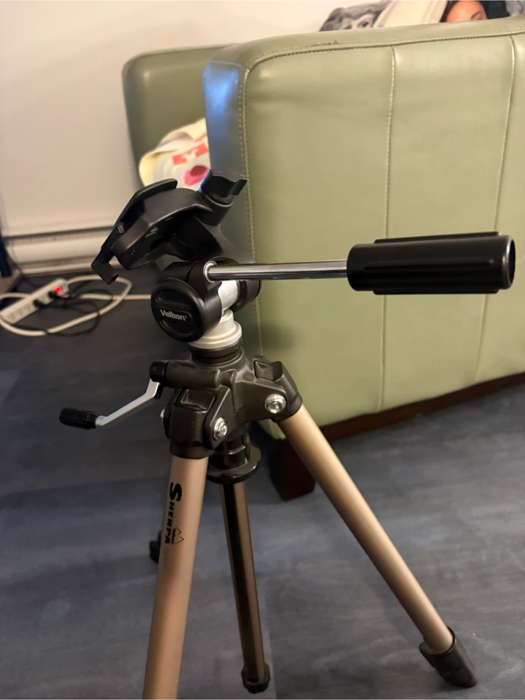 Velbon Sherpa 250 Tripod - photo 4