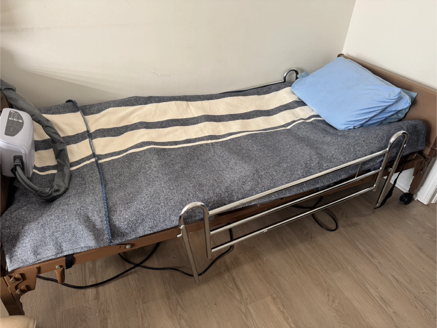 Electrical Bed - photo 5