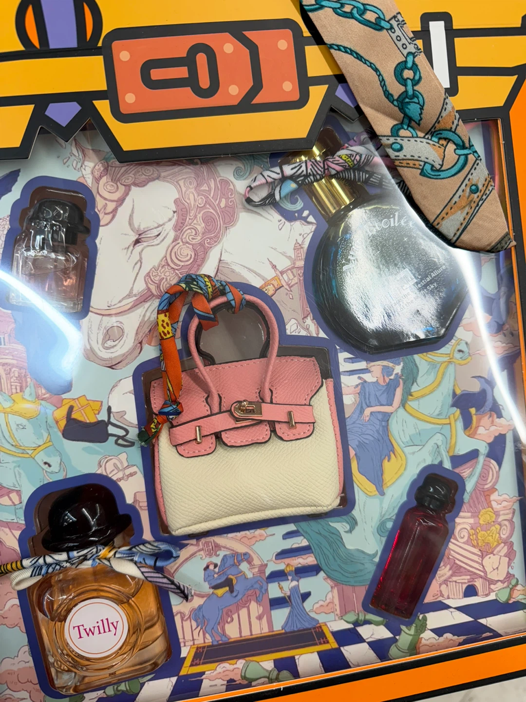 ColaVite Perfume Gift Set with Mini Bags and Scarves - photo 3