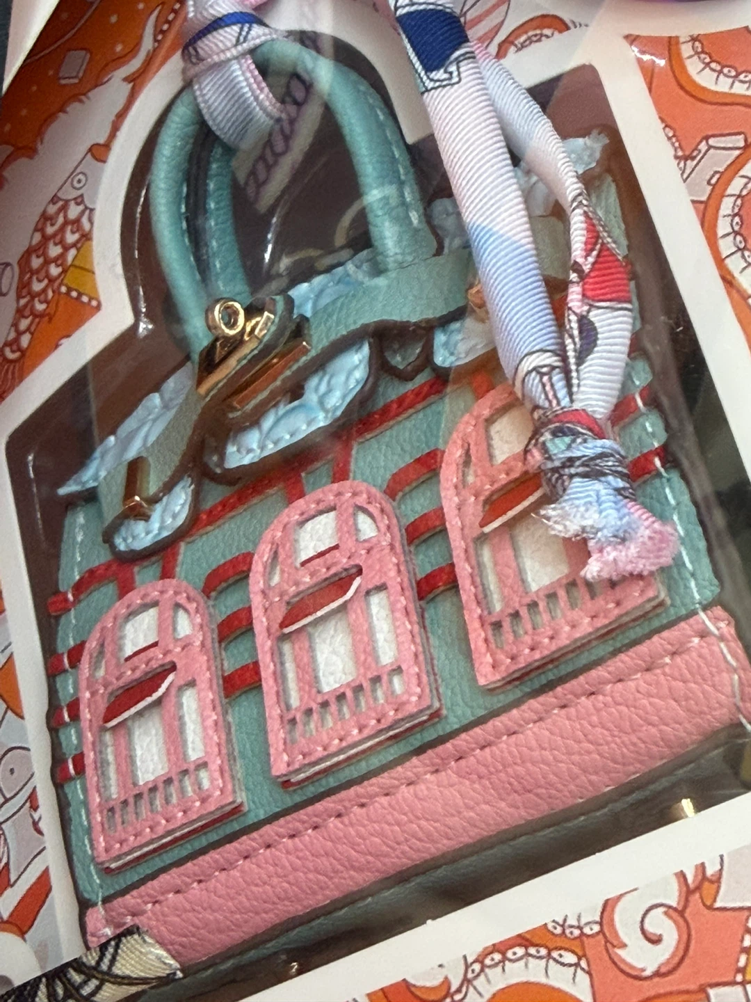 ColaVite Perfume Gift Set with Mini Bags and Scarves - photo 2