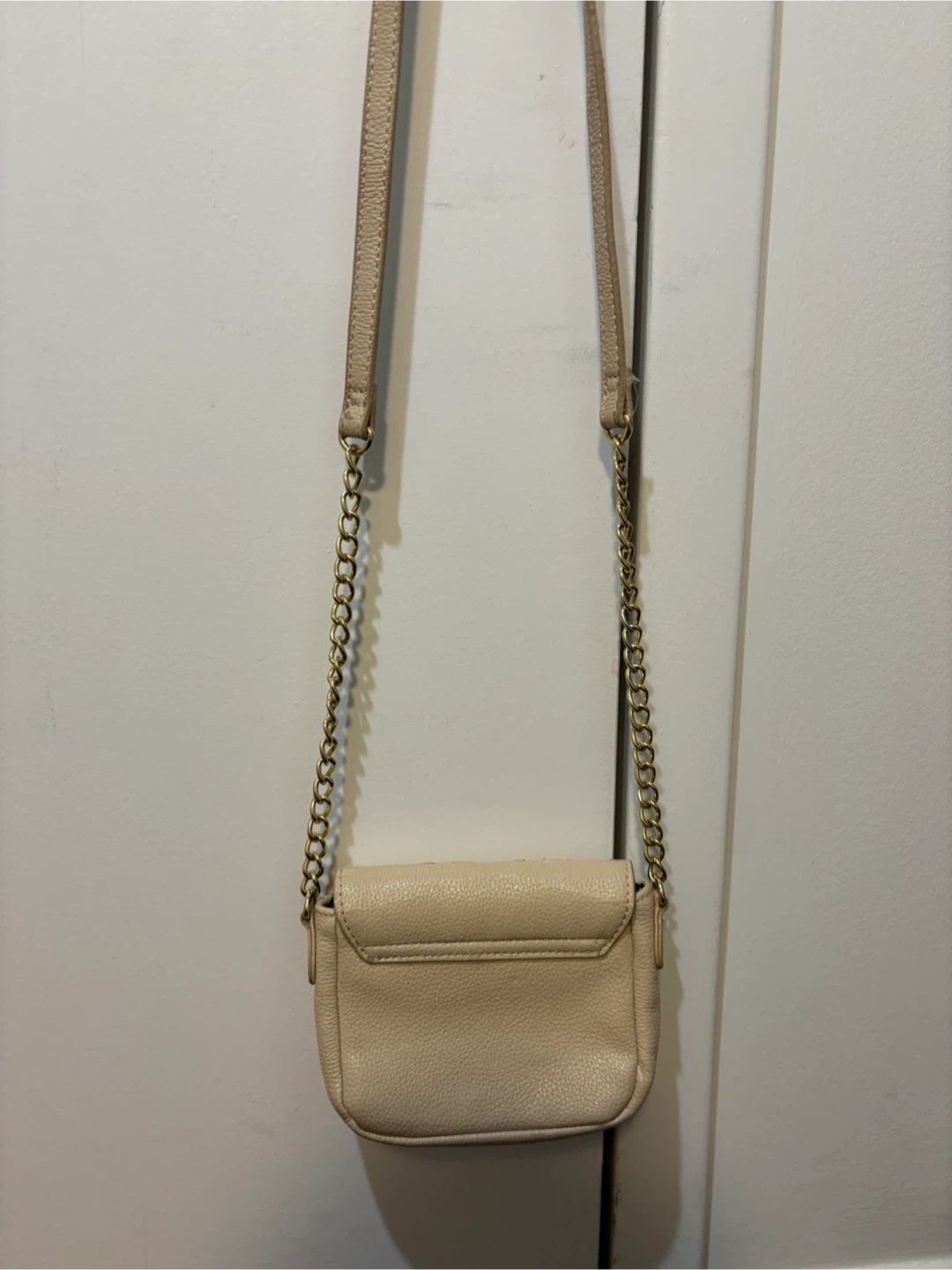 Beige Faux Leather Crossbody Bag with Gold Chain Strap - photo 2