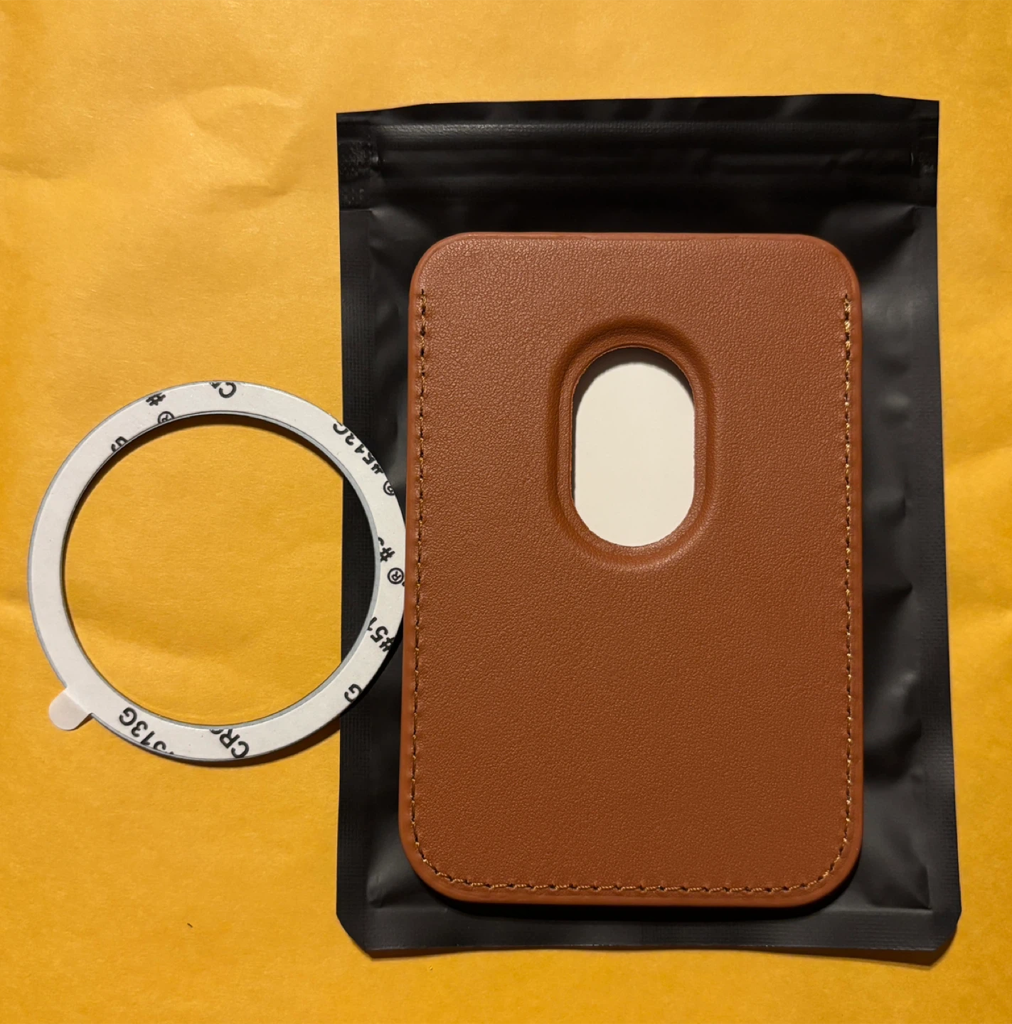 Wealthsimple Brown Magnetic Leather Card Holder 🥕 - photo 3