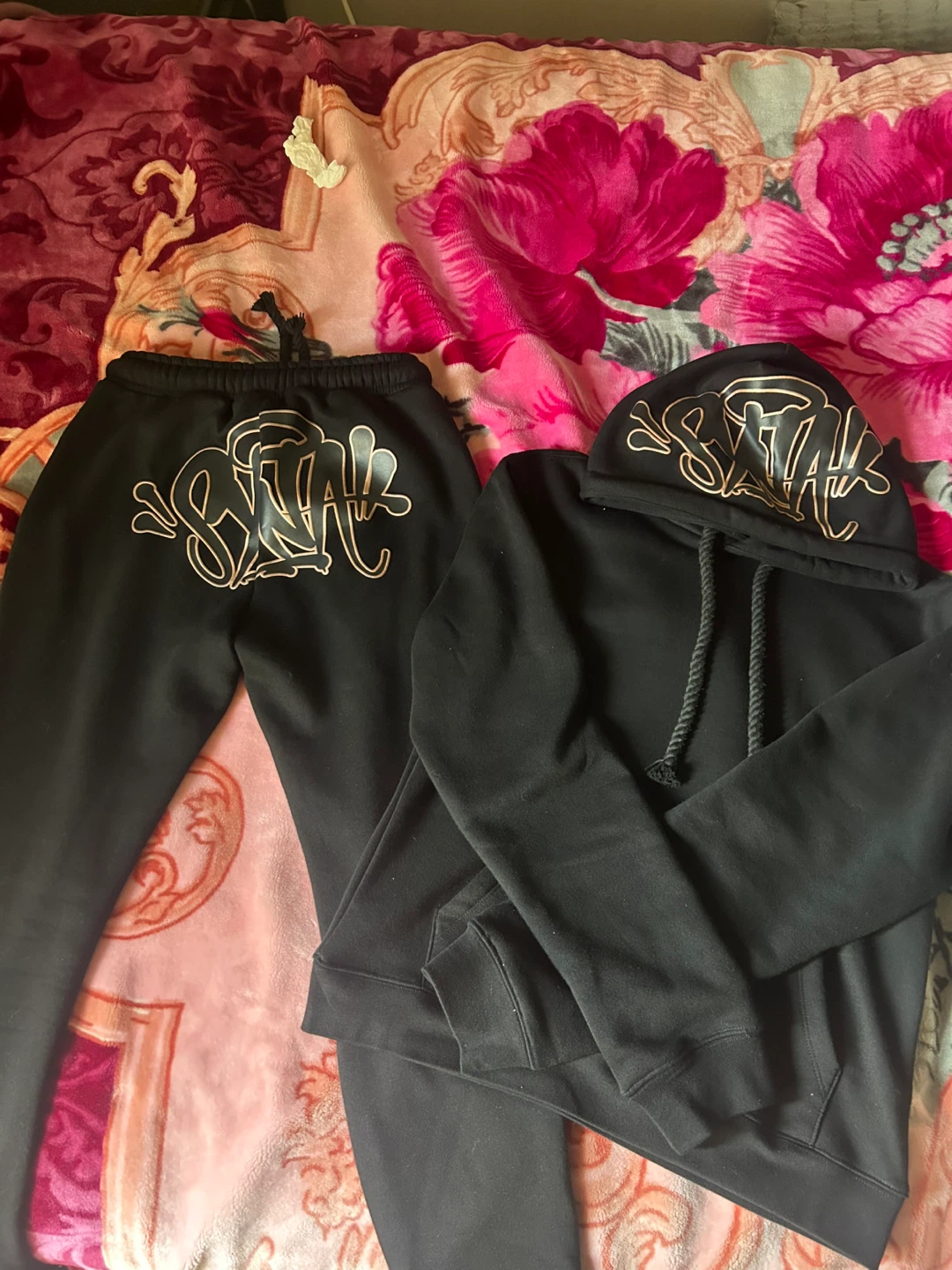Synah world tracksuit