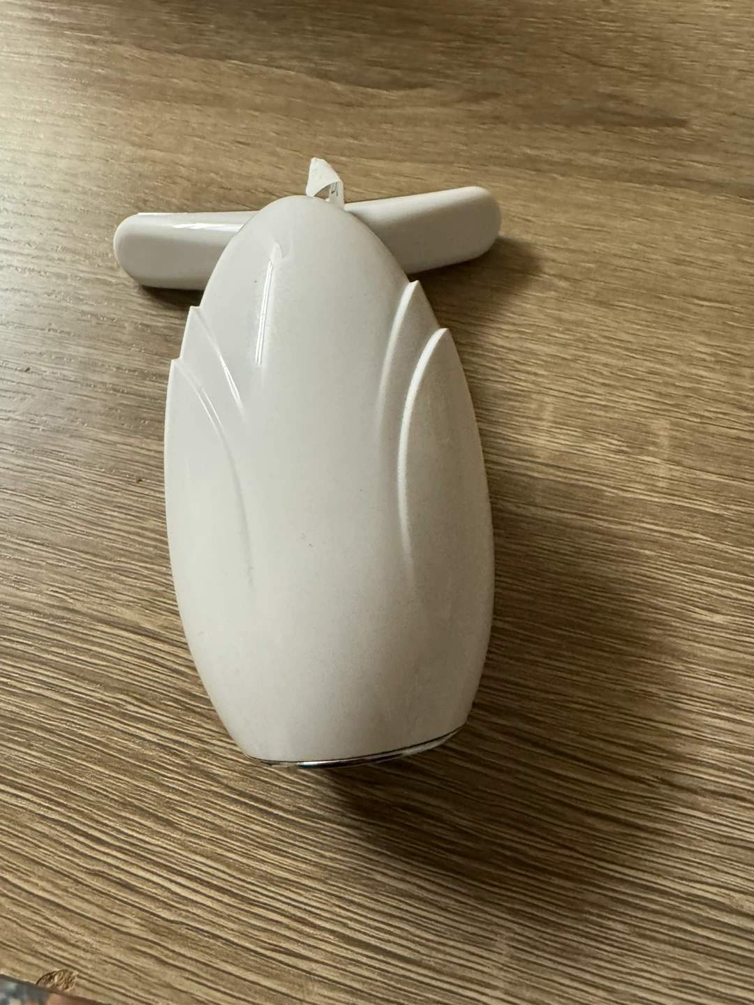 White Neck Massager Device with charger 🥕 - photo 2