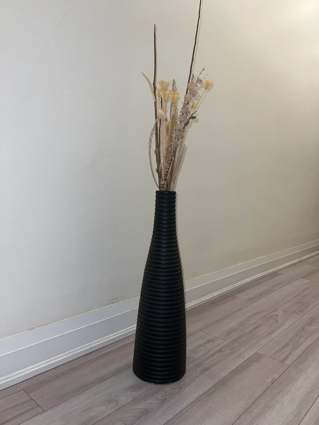 Tall Black ribbed Decorative Vase - photo 2