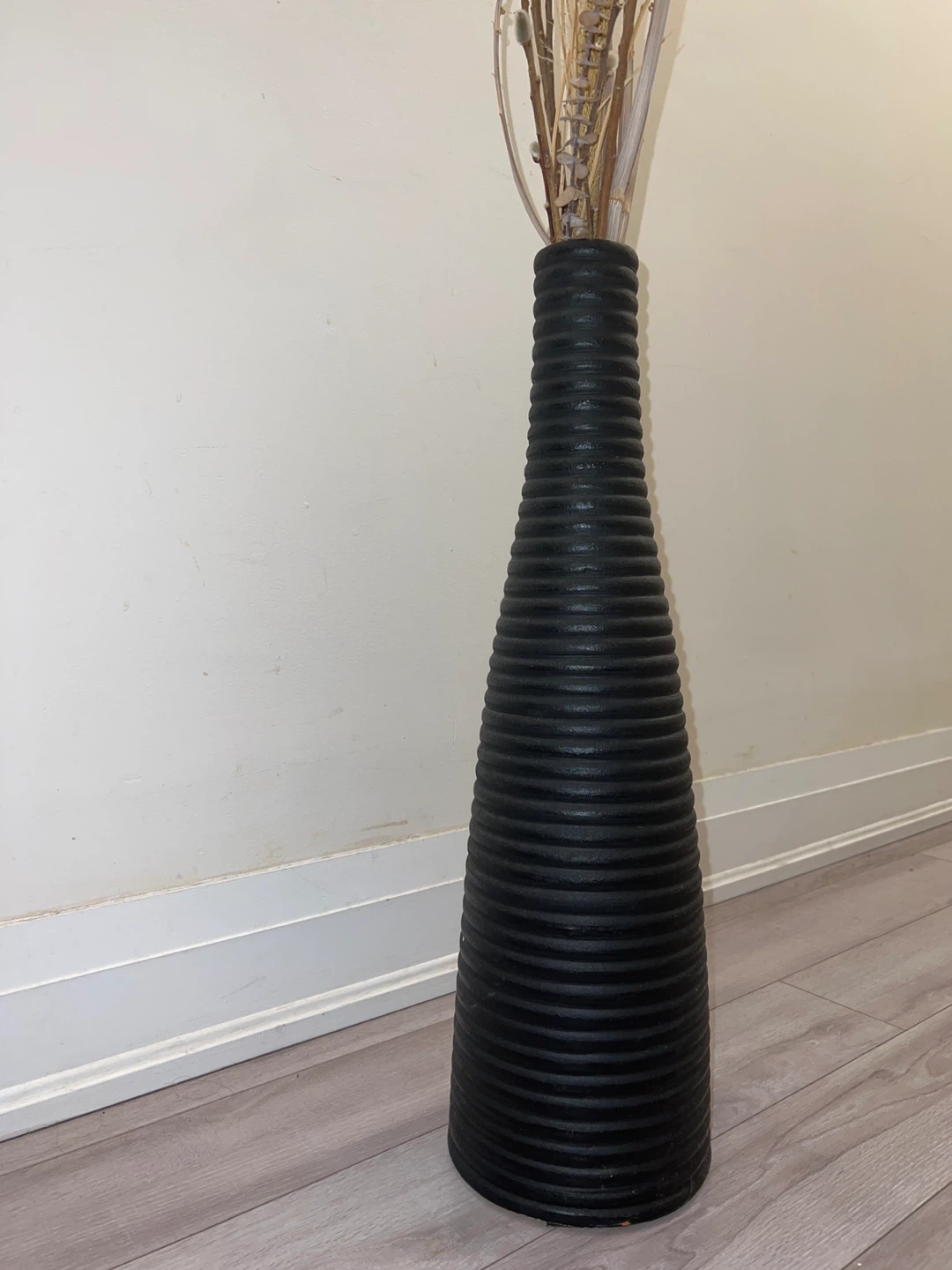 Tall Black ribbed Decorative Vase - photo 3