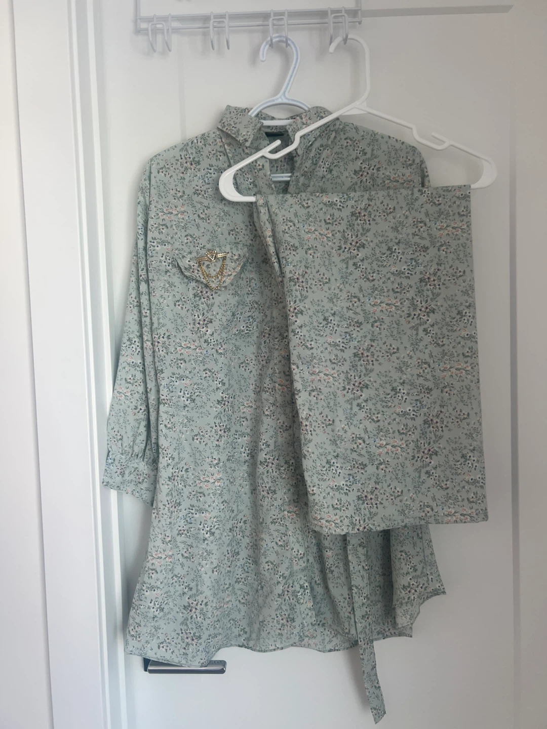 Floral Print Shirt with Gold Chain Pockets
