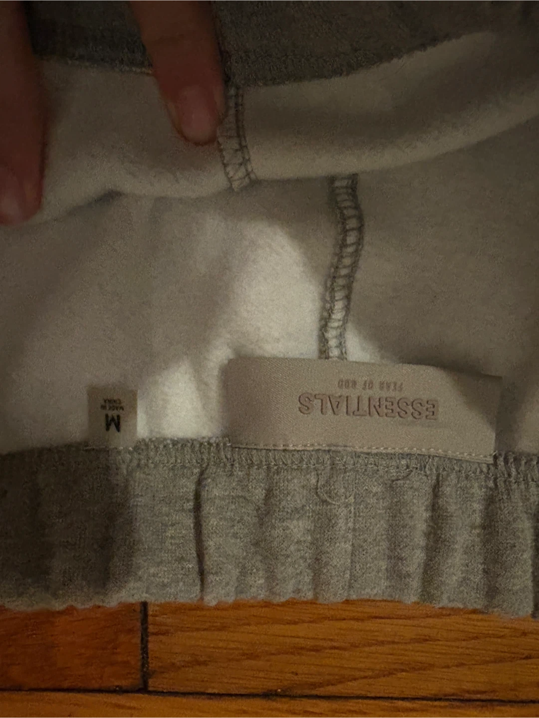 Fear of God Essentials Sweatshorts Size M Grey - photo 4
