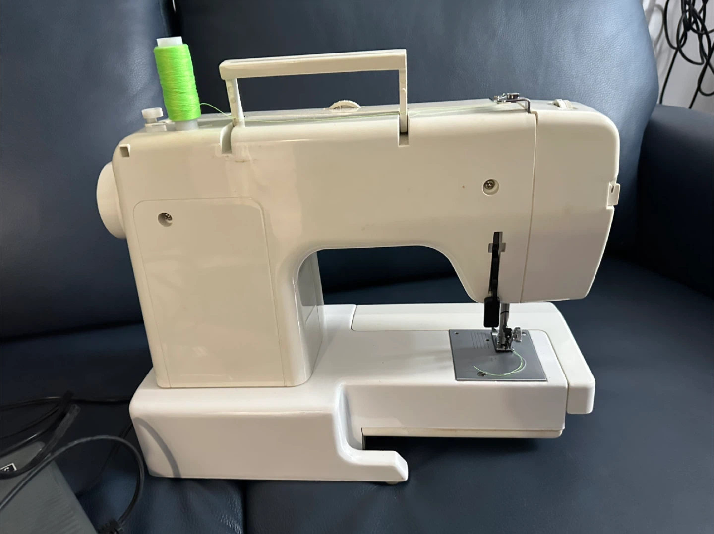 EURO-PRO X Sewing Machine with Foot Pedal - photo 4