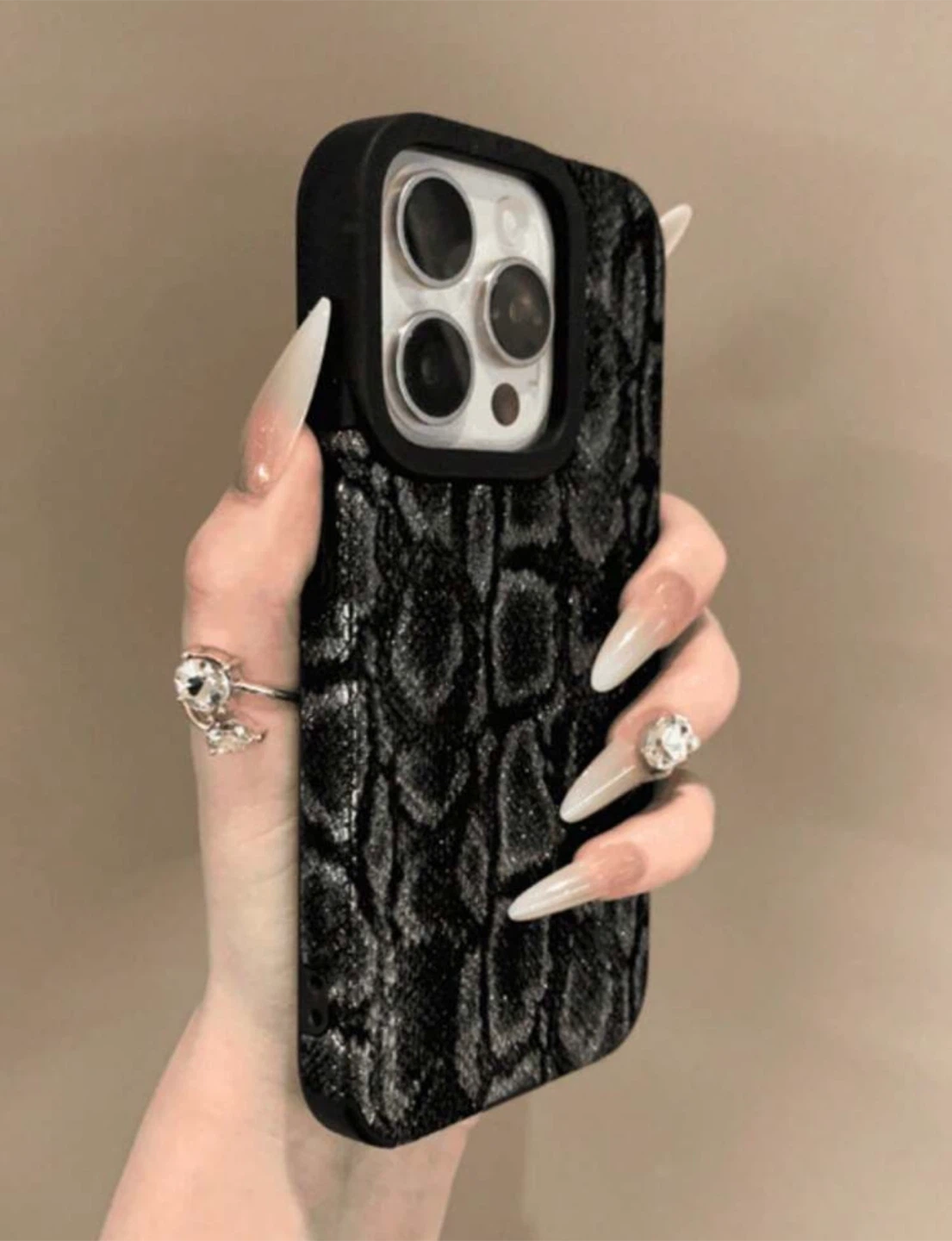 Luxury Glitter Snake Pattern Iphone 16  Pro Max case
