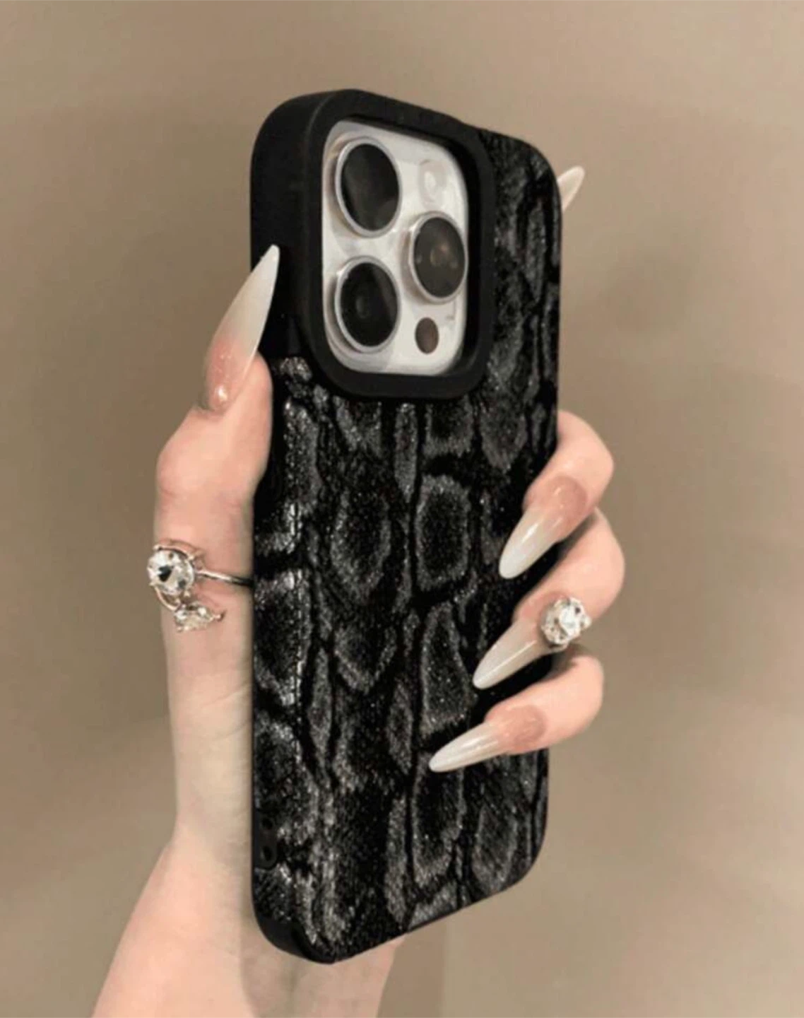 Luxury Glitter Snake Pattern Iphone 16  Pro Max case - photo 2