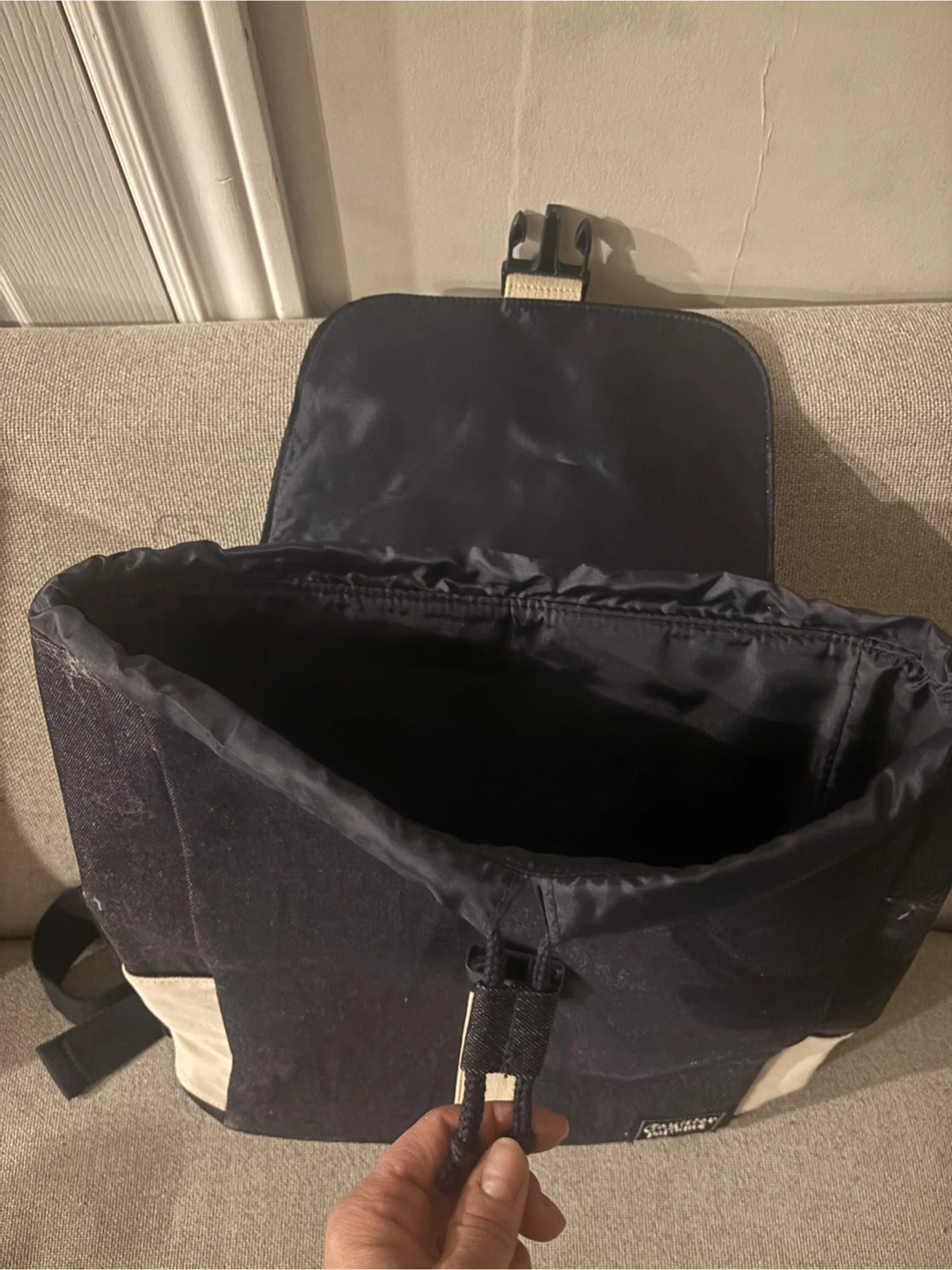 Black backpack - photo 3