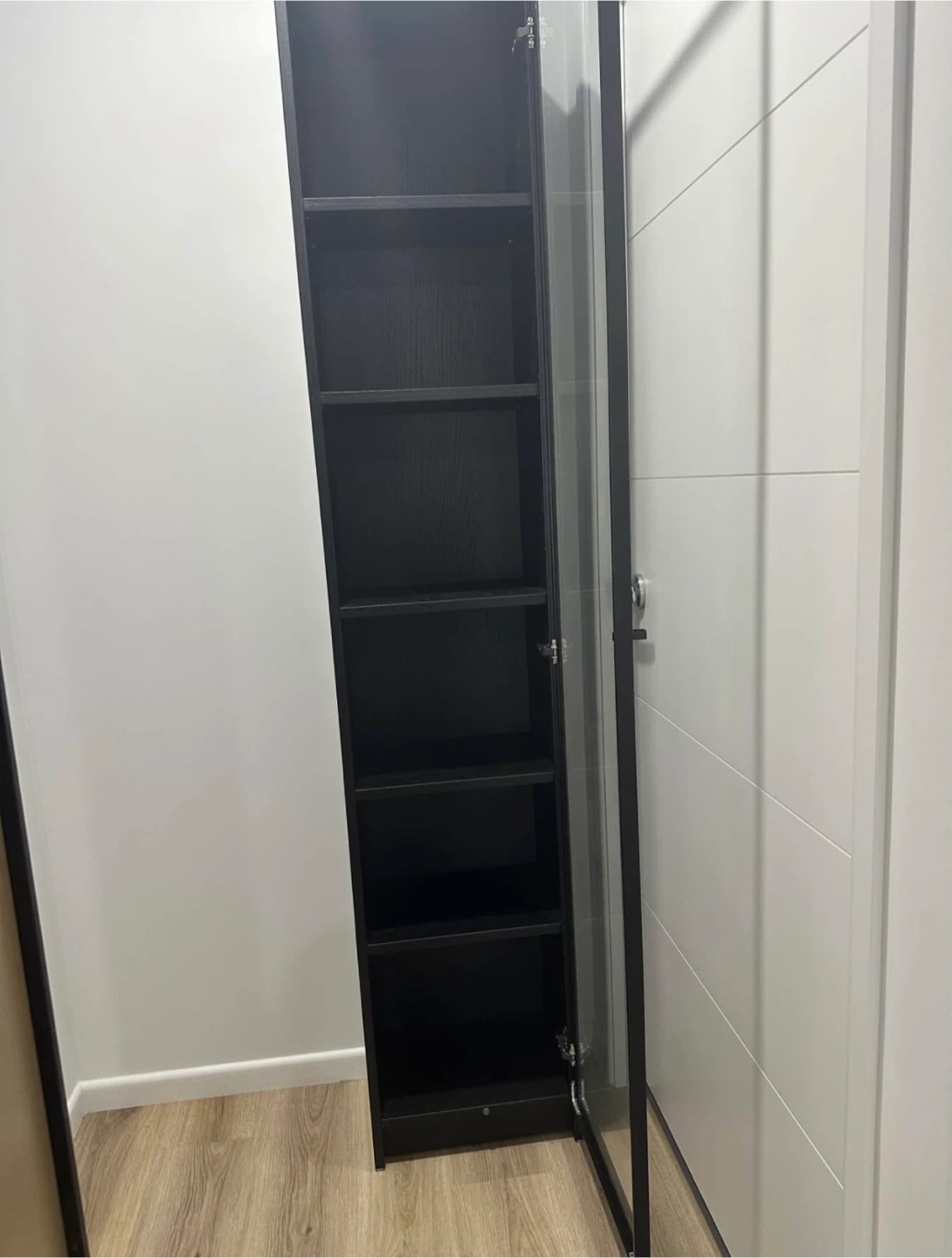 IKEA Billy bookcase with smoky glass door - photo 2