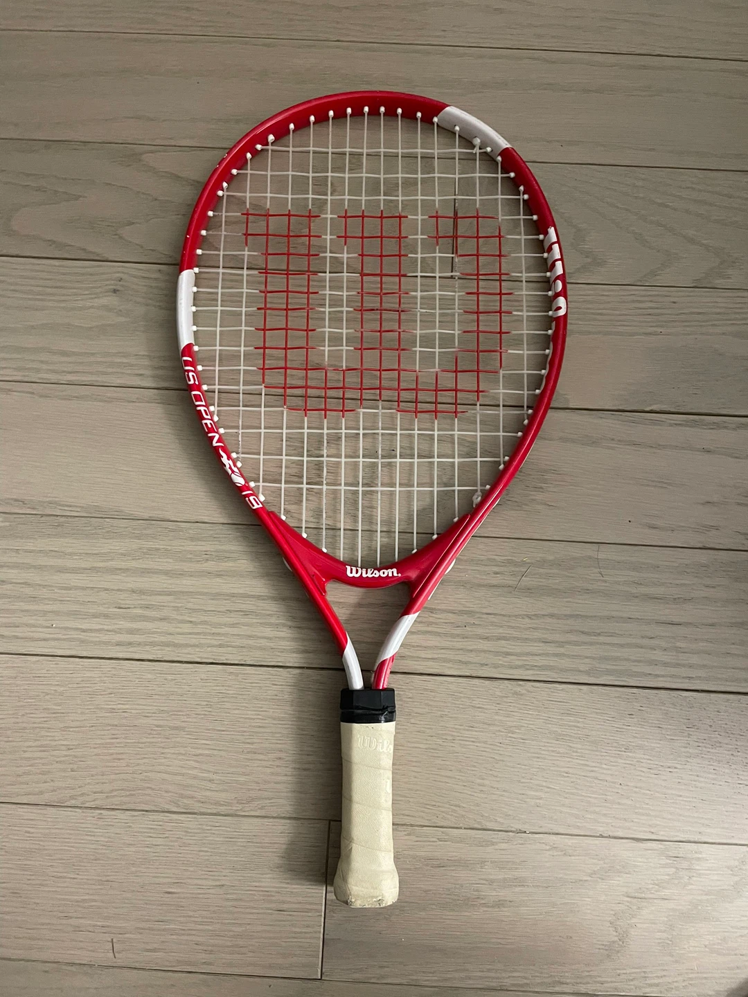 🥕 Junior Wilson US Open 18 Tennis Racket - Red