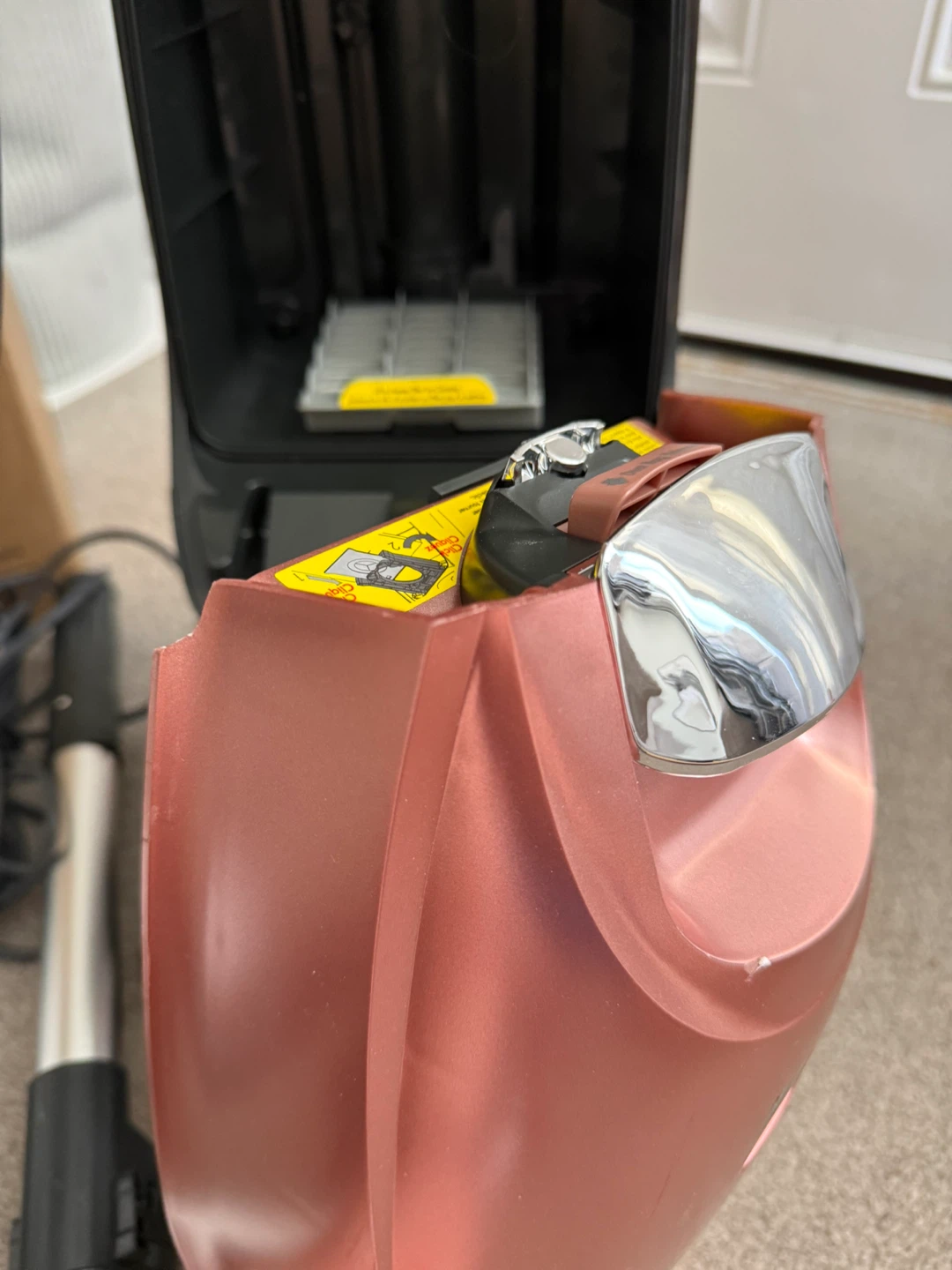 Kenmore Bagged Upright Vacuum, Broken Clip - photo 5