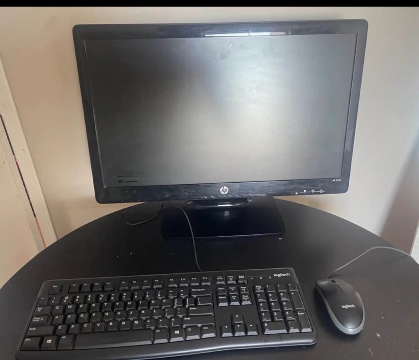 HP 23 inch Monitor with Logitech Keyboard and Mouse