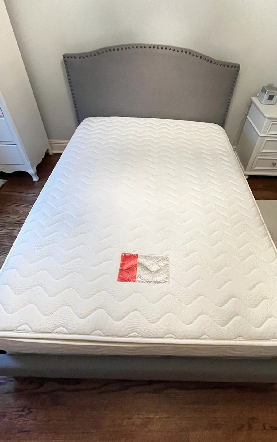 Structube Calais Upholstered Double Bed - photo 3