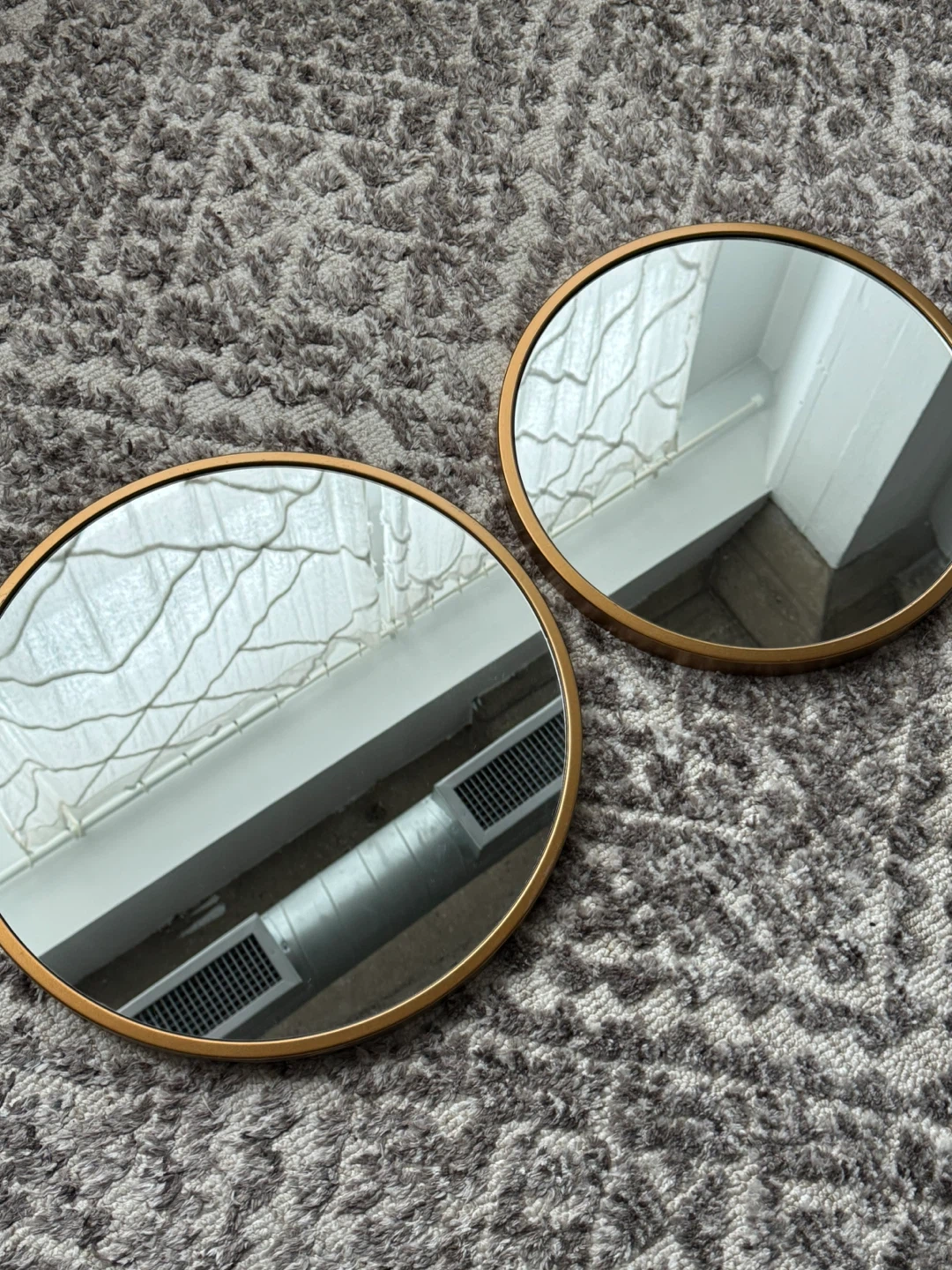 Set of 2 Gold Round Mirrors - photo 2