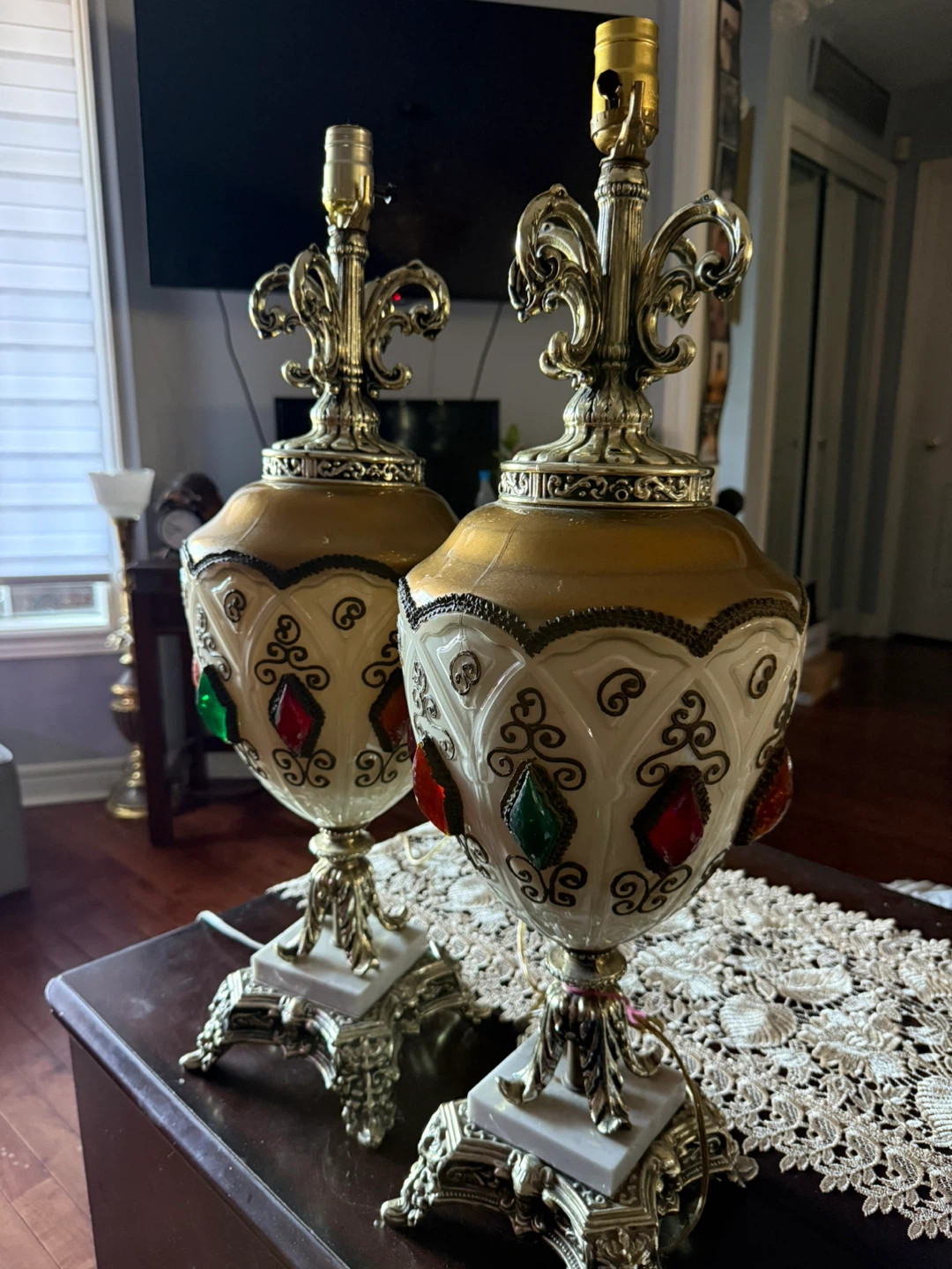 Vintage Decorative Table Lamps - Pair - photo 2