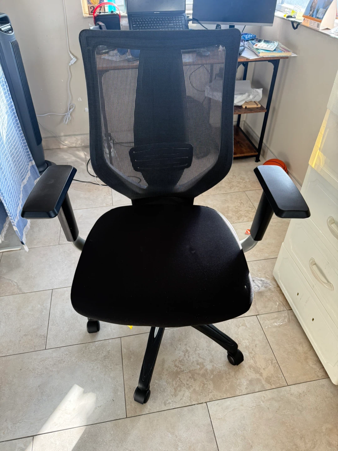 Black Mesh Ergonomic Office Chair - photo 3
